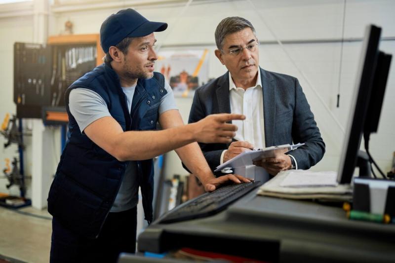 Oficina Mecânica 24 Horas: Atendimento Ágil Oficina Mecânica 24 Horas: Atendimento Ágil